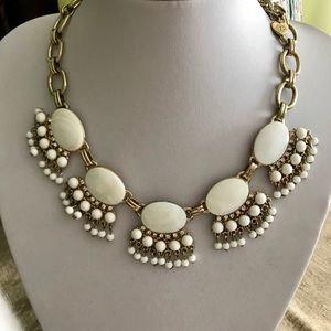 Beautiful necklace-brand unknown